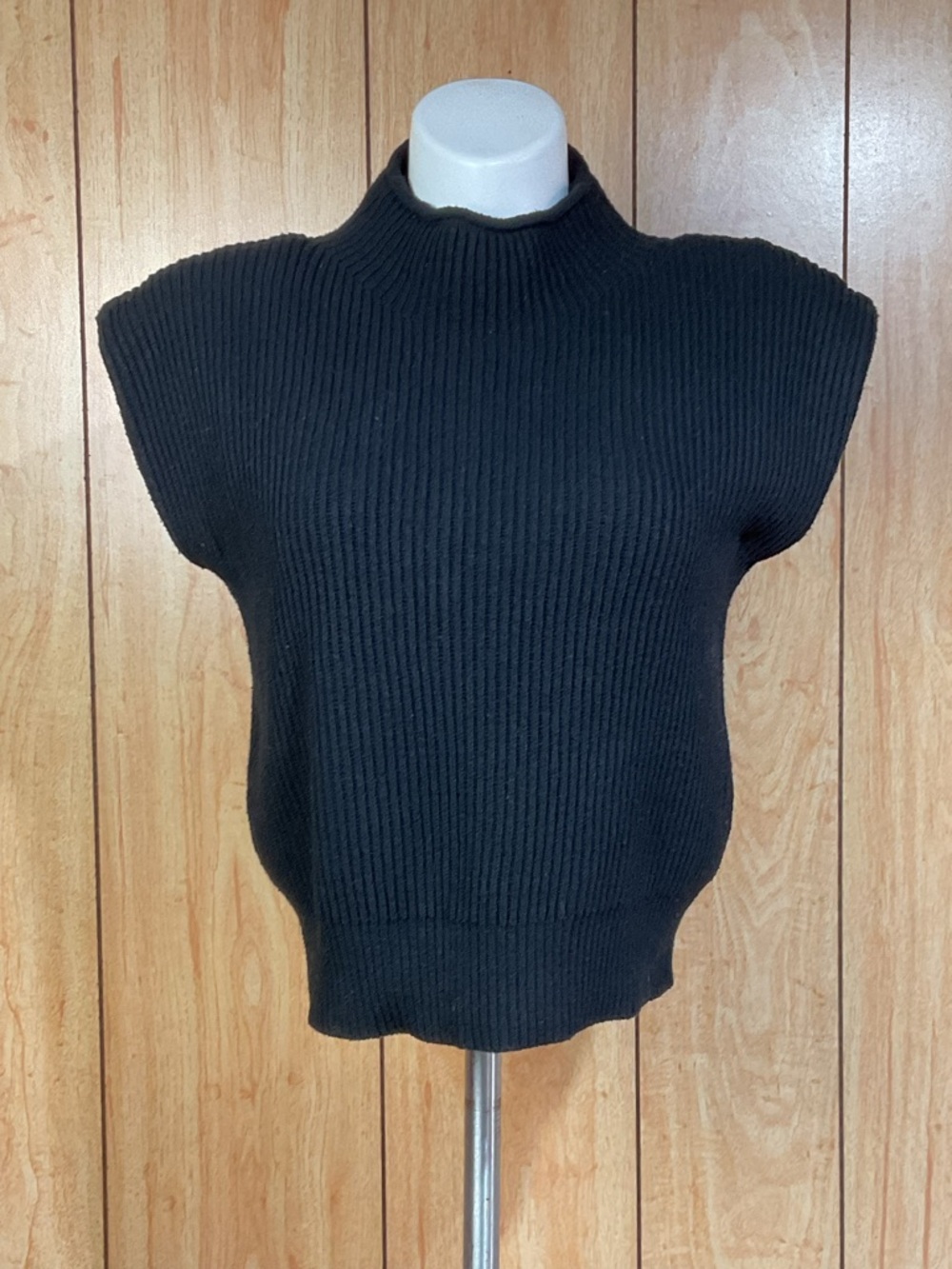 Le Lis Black Ribbed Mock Neck Cap Sleeve Sweater SZ- S
